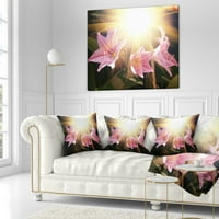 Дизайнарт големи розови цветя със слънчева светлина - възглавница за хвърляне на цветя-18х18