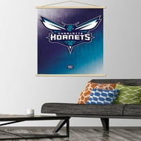 Шарлот Хорнетс - лого плакат за стена с дървена магнитна рамка, 22.375 34